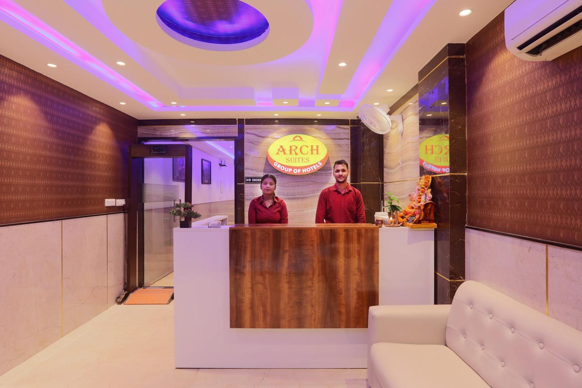 Hotel Arch Suites - Near Aerocity ニューデリー エクステリア 写真